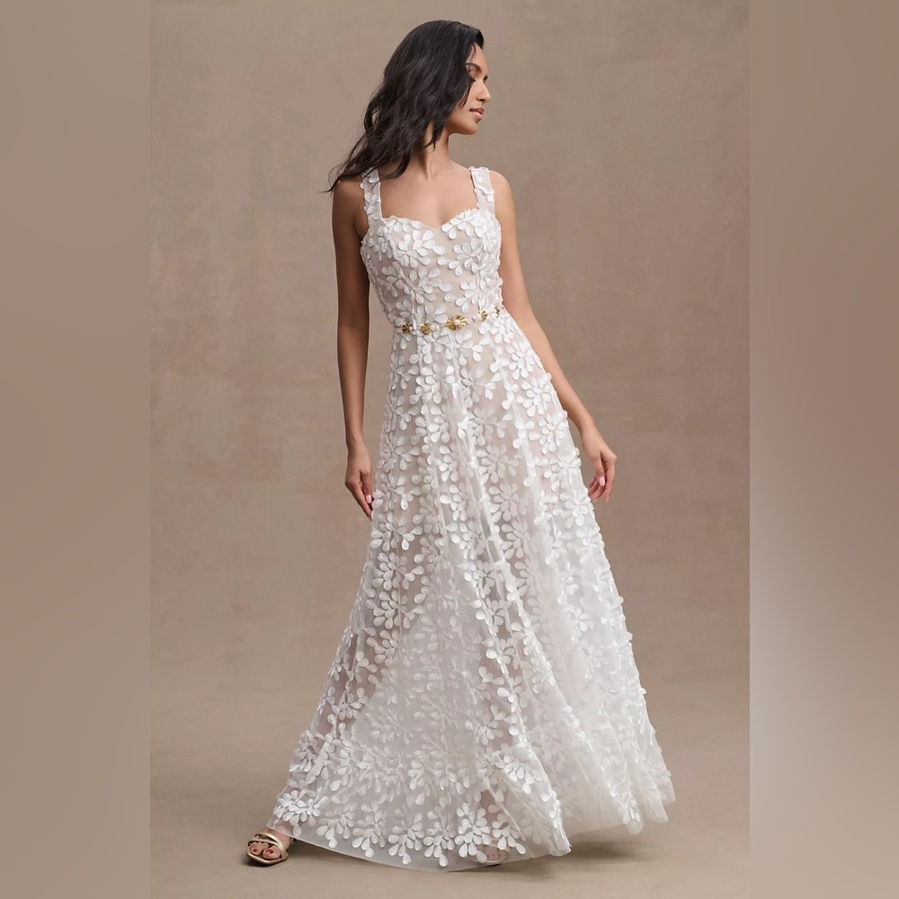 Dress the Population Anabel Sweetheart Embroidered Gown